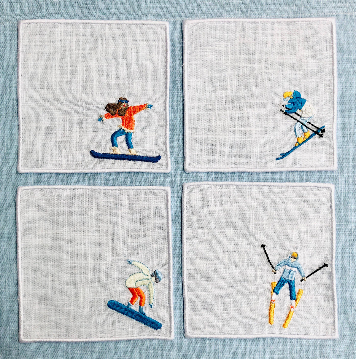 Winter Sport Skiers Linen Cocktail Napkins - Set of 4/6: 4 napkins