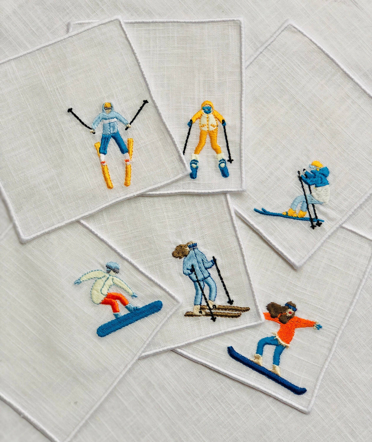 Winter Sport Skiers Linen Cocktail Napkins - Set of 4/6: 4 napkins