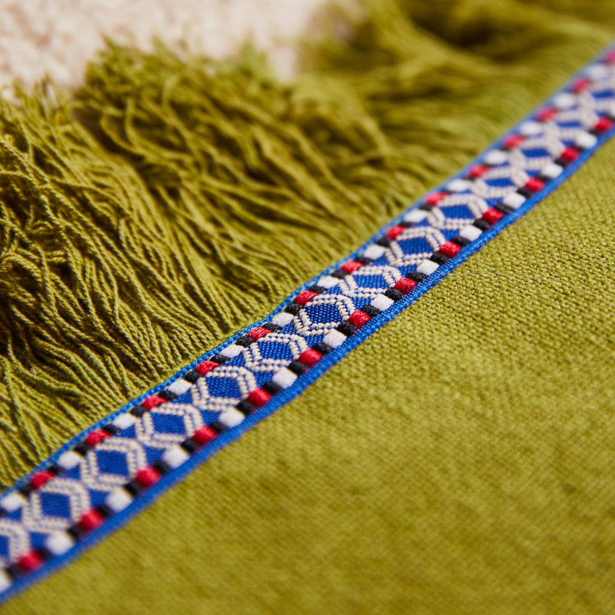 Vivi Appliqué Cushion - Juniper: Feather Insert