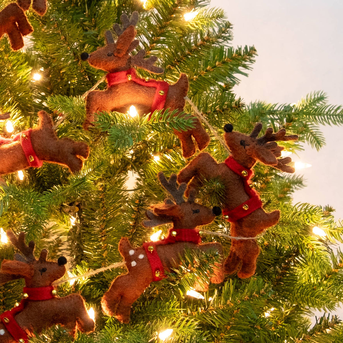 Garland - Christmas - Santa Sleigh and 8 Reindeer - Brown