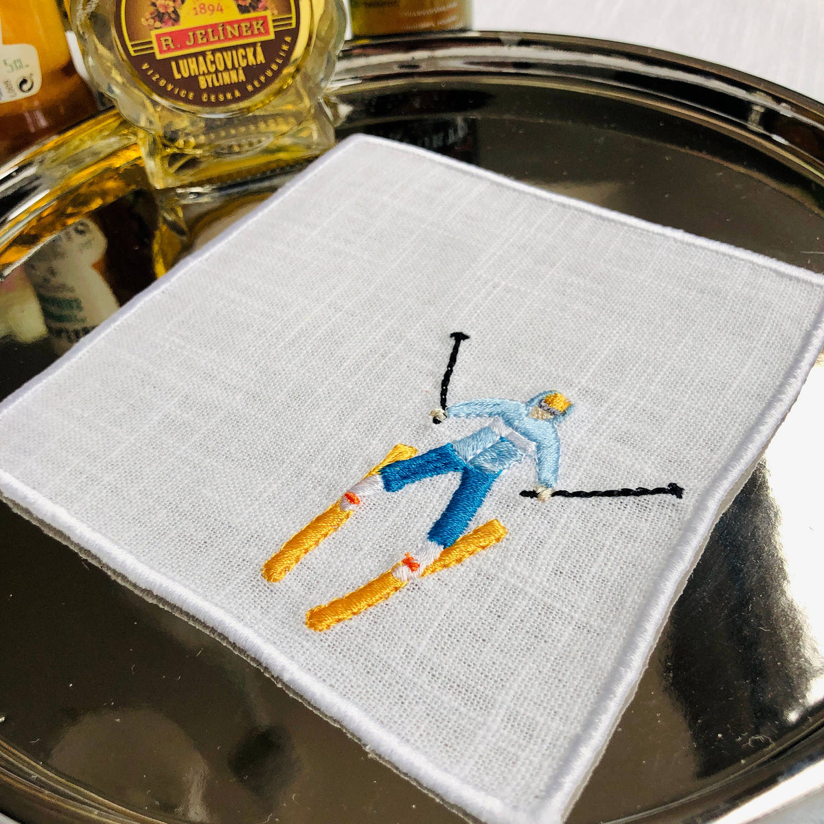 Winter Sport Skiers Linen Cocktail Napkins - Set of 4/6: 4 napkins