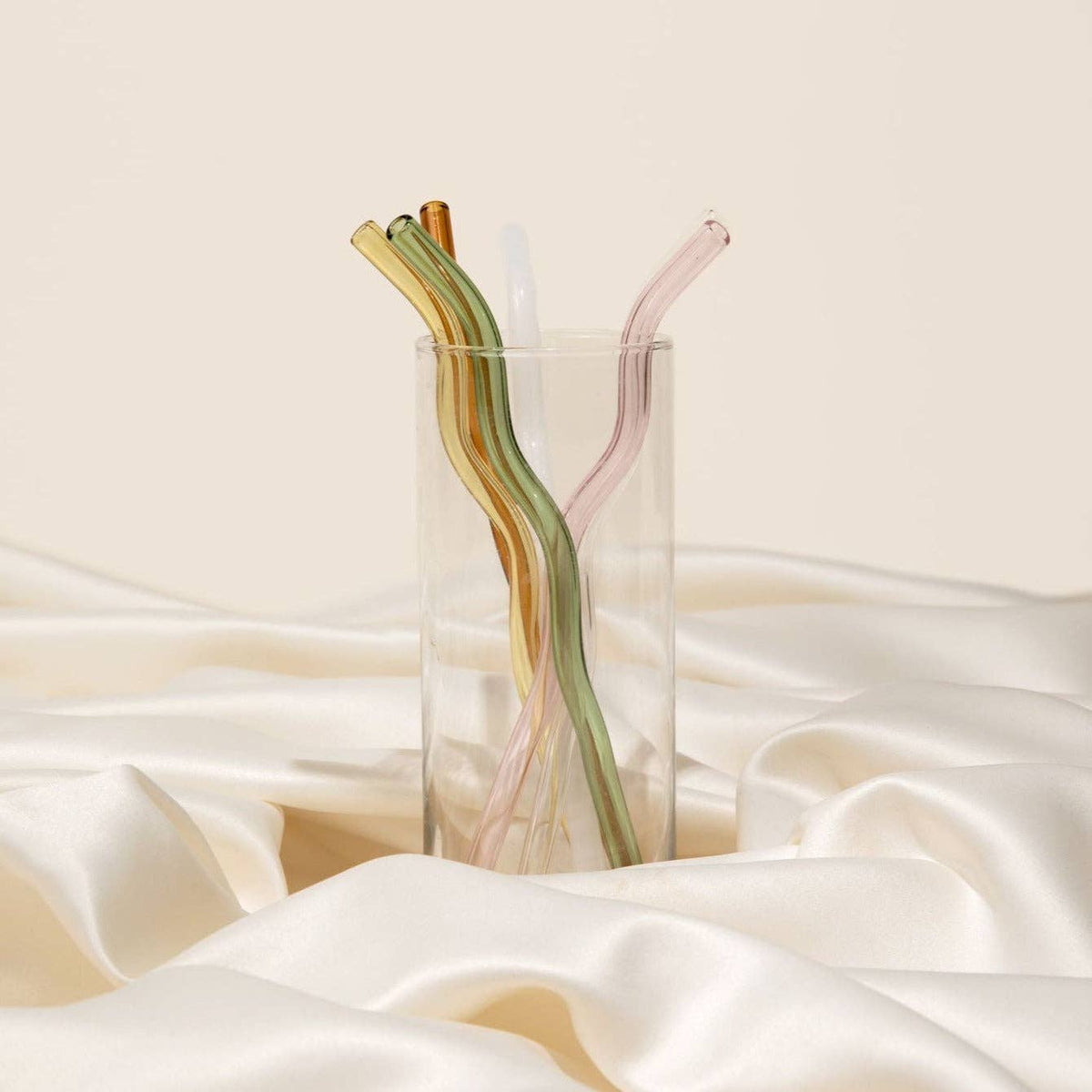 Wavy Glass Straws: Milk jade