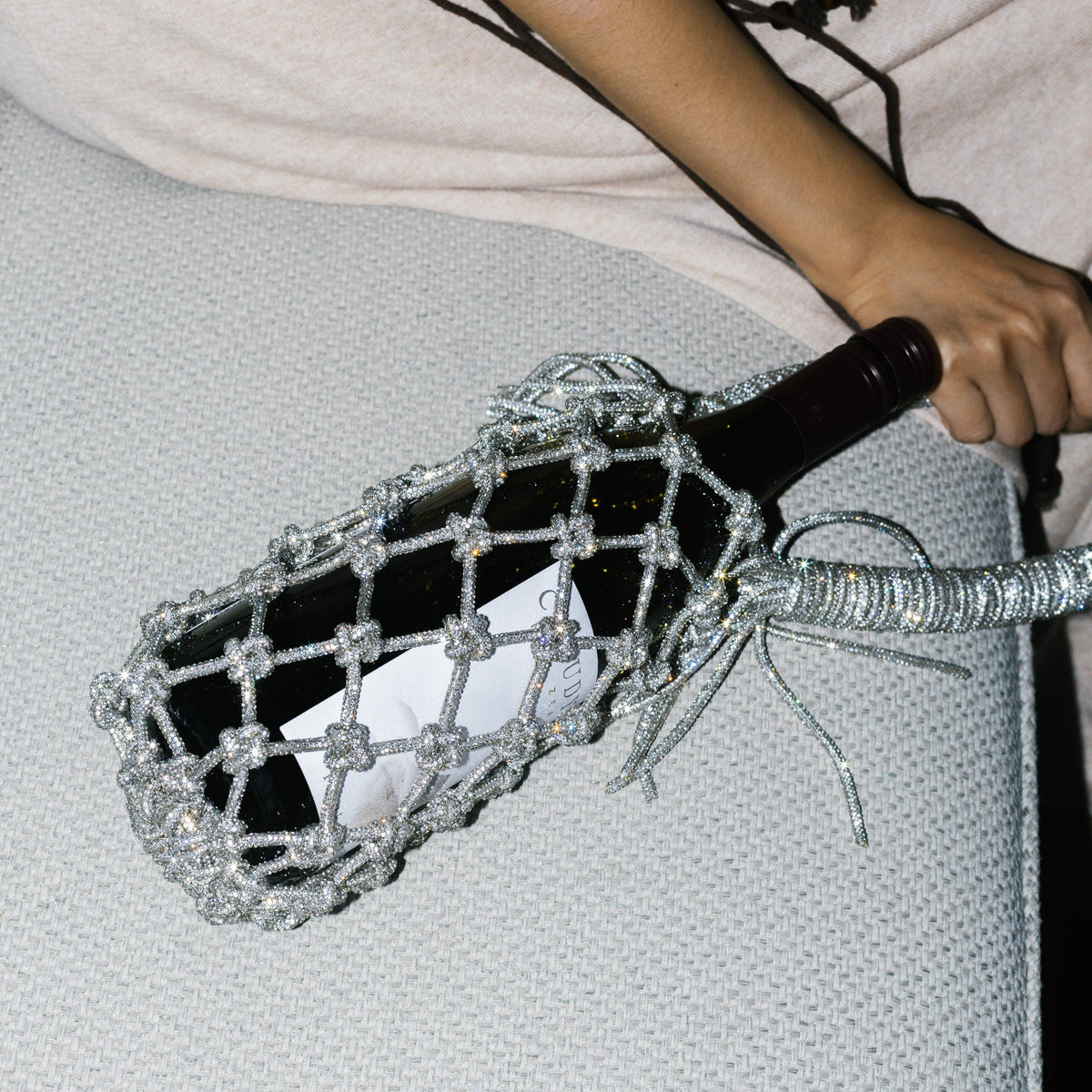 Luxe Crystal Knot Wine Carrier: Silver