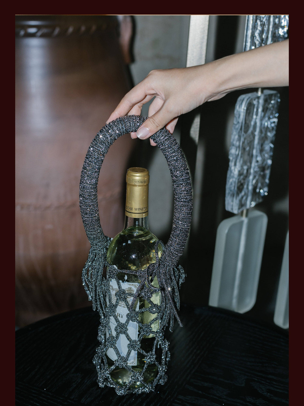 Luxe Crystal Knot Wine Carrier: Silver