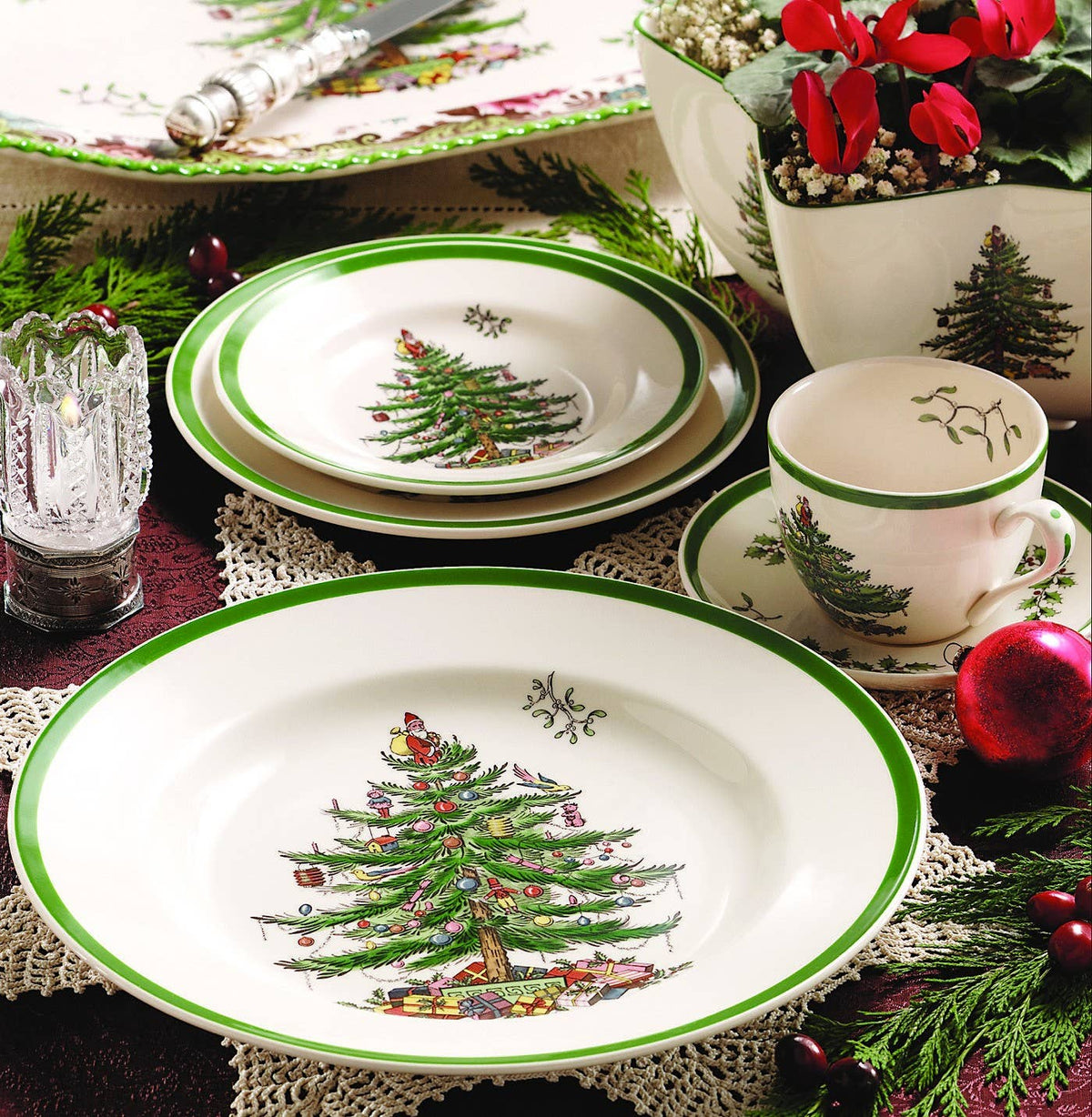 Spode Christmas Tree Round Bowl - 8"