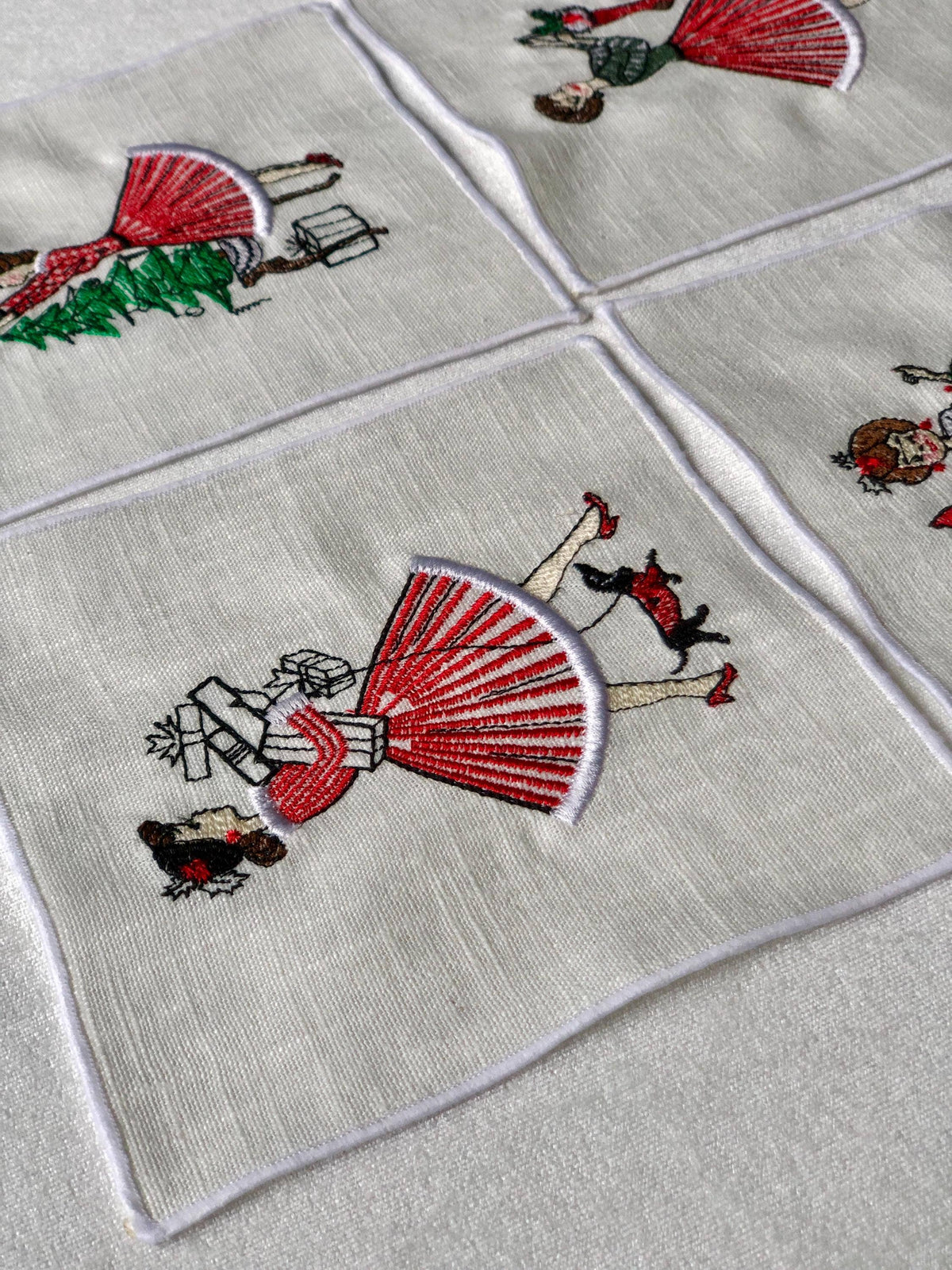 Vintage Retro Christmas Girl Linen Cocktail Napkins - 4 : Lady with dog