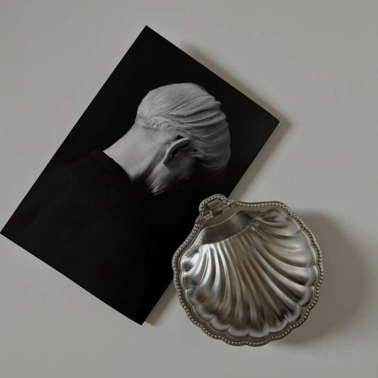 Vintage Metal Shell Box, closed