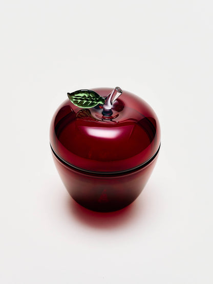 La Pomme, Red