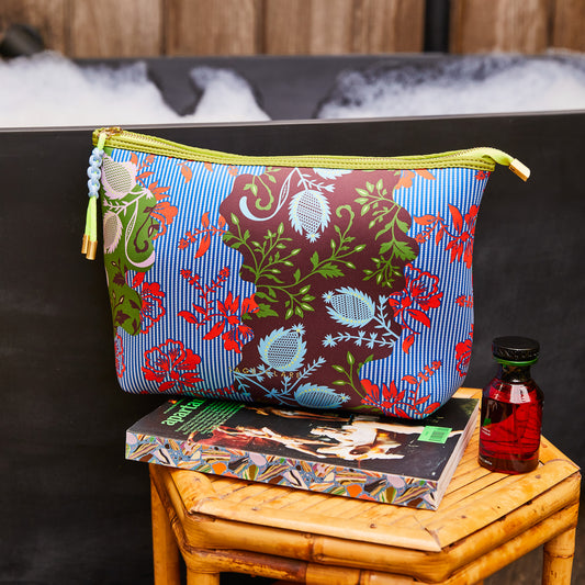 Leilani Pouch - La Palma lifestyle image